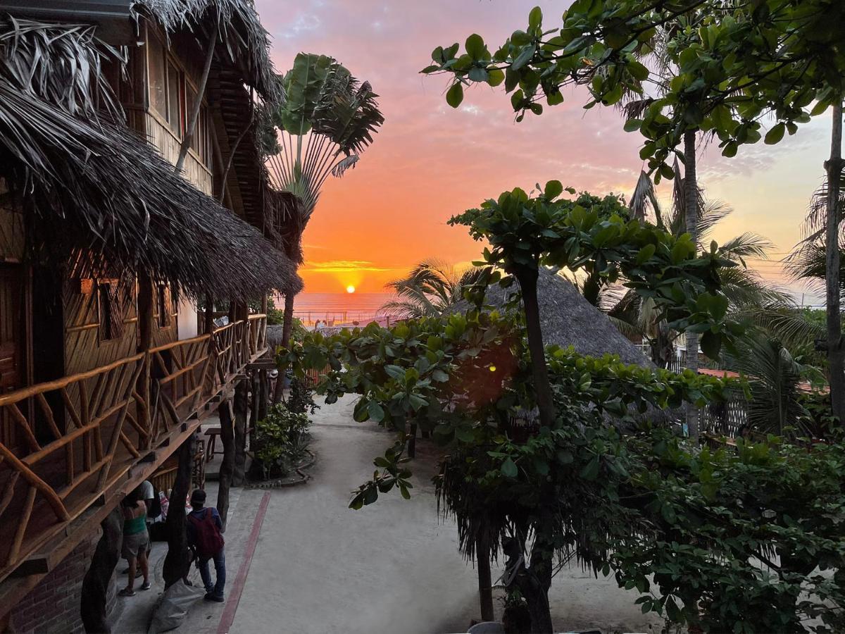 Hostal Olmito Canoa Bagian luar foto